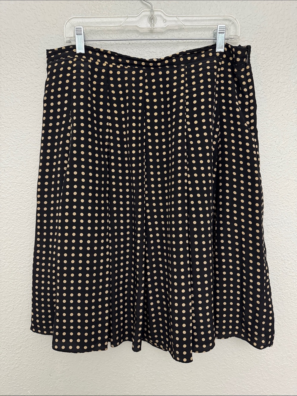 WD.NY 100% Silk Pleated Polka Dot Skirt Black Cream Size 12 Retro Classic